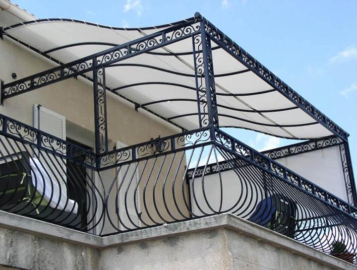 Pose de bâches Borgo