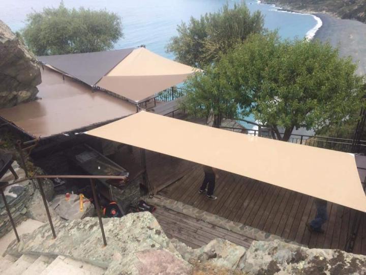 Pose de bâches Borgo