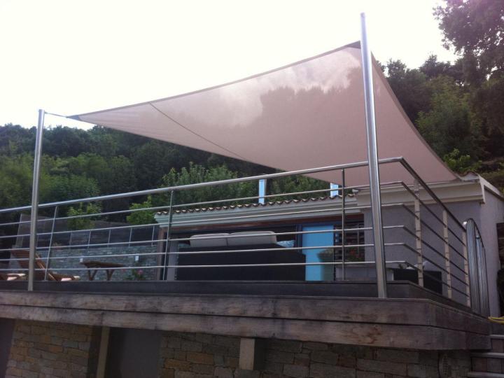 Pose de bâches Borgo